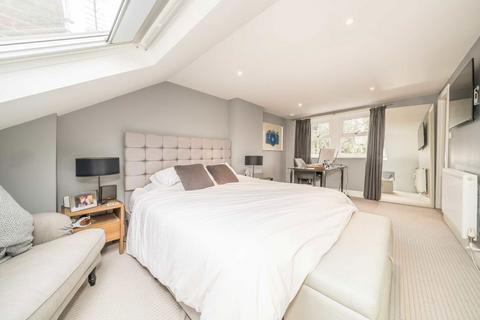 3 bedroom terraced house for sale, Thornhill Road, Surbiton KT6