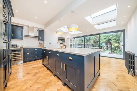 3 bedroom terraced house for sale, Thornhill Road, Surbiton KT6