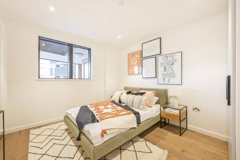 2 bedroom flat to rent, 3 Yeo Street, London E3