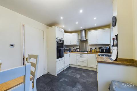 3 bedroom semi-detached house for sale, Goodwood Close, Stretton DE13