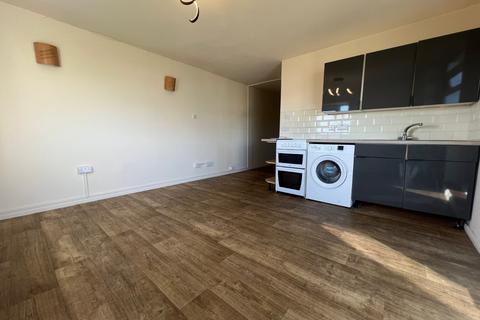 2 bedroom flat to rent, Burke Drive, Hampshire SO19