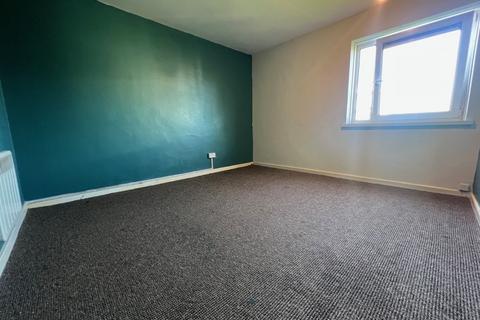 2 bedroom flat to rent, Burke Drive, Hampshire SO19