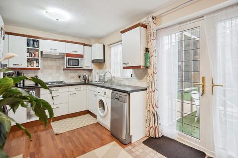 3 Thorn Drive, George Green, Slough, SL3 6SA