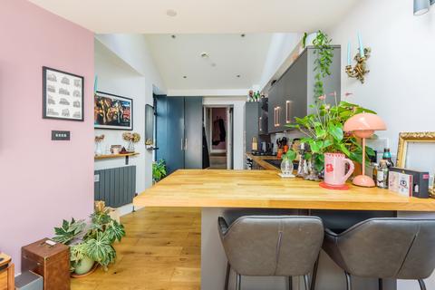 1 bedroom apartment for sale, Camberwell Station Road, London, Greater London