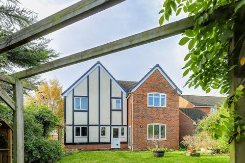 4 bedroom detached house for sale, Hayfield, Stevenage SG2