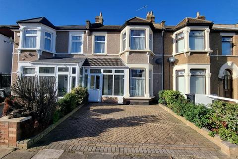 3 bedroom terraced house for sale, Blythswood Road, Seven Kings, Ilford