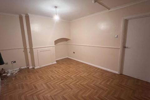 4 bedroom terraced house to rent, Dagenham , RM10