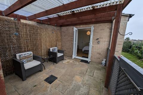 1 bedroom end of terrace house to rent, Barn Close, Reydon