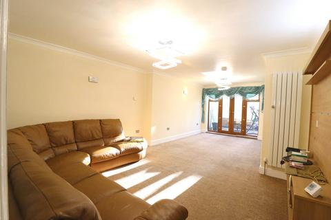 5 bedroom semi-detached house to rent, Plumer Road, High Wycombe HP11