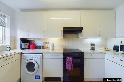 1 bedroom flat to rent, Bourneside Crescent, London N14