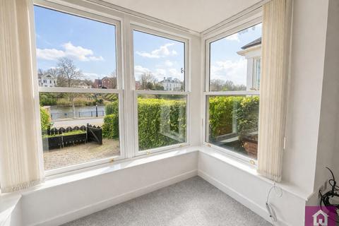 undefined, The Groves, Chester, Cheshire, CH1