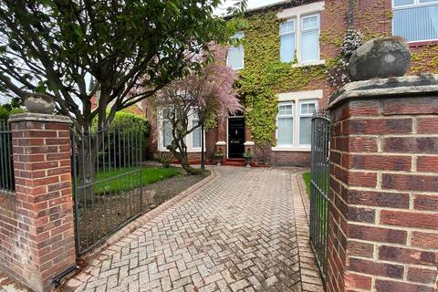 4 bedroom end of terrace house for sale, Ewesley Road, High Barnes