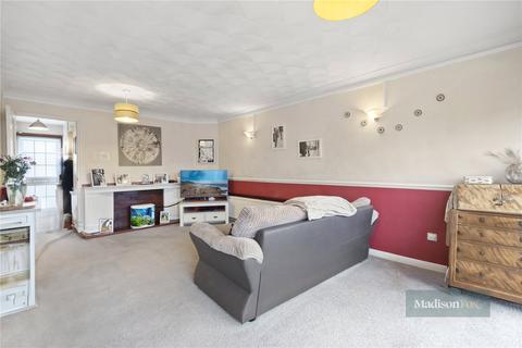 3 bedroom semi-detached house for sale, Maypole Drive, Essex IG7