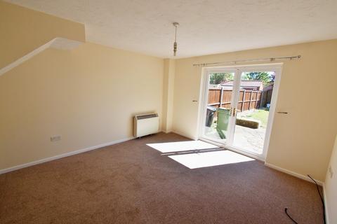 2 bedroom semi-detached house to rent, Banister Way, Norfolk NR18