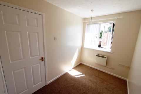 2 bedroom semi-detached house to rent, Banister Way, Norfolk NR18