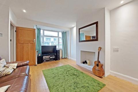 2 bedroom terraced house for sale, Kenilworth Avenue, Harrow HA2