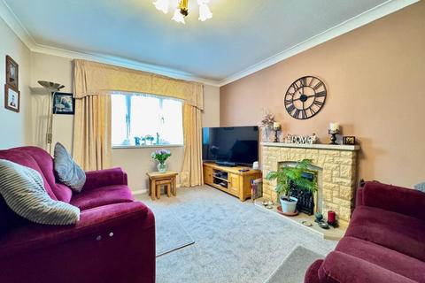 3 bedroom semi-detached house for sale, Mayland Close, Heybridge, Maldon