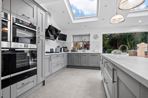 1 Salcott Road, Croydon, CR0 4PS