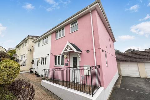 3 bedroom semi-detached house to rent, York Road, Paignton TQ4