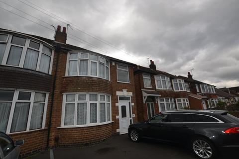 3 bedroom semi-detached house to rent, Manor Road, Leicester LE4