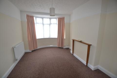 3 bedroom semi-detached house to rent, Manor Road, Leicester LE4