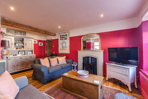 2 bedroom flat for sale, Wells-next-the-Sea