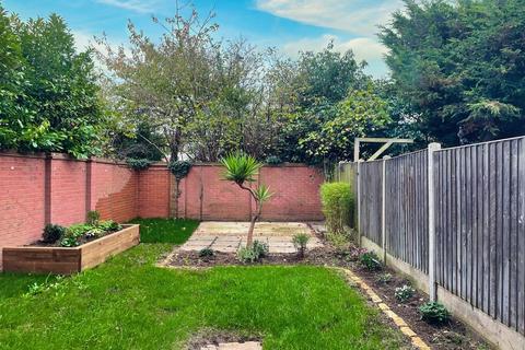 1 Bowbank Close, Shoeburyness, Southend-on-sea, SS3 9NU