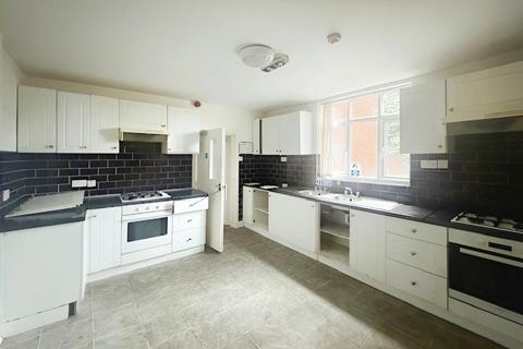 6 bedroom terraced house for sale, Uttoxeter New Road, Derbyshire DE22