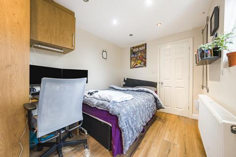 1 bedroom in a house share to rent, Frankswood Avenue, West Drayton UB7