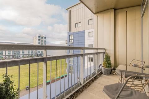 3 bedroom penthouse for sale, Western Harbour Terrace, Edinburgh, Midlothian