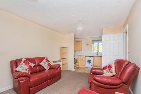 2 bedroom ground floor flat for sale, Rectory Gardens, Irthlingborough NN9