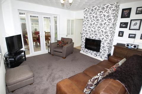 3 bedroom semi-detached house to rent, South Road, Dodworth