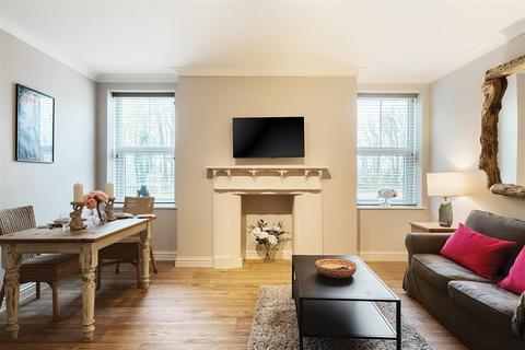 1 bedroom apartment for sale, 4 Woodfield House, Chichester