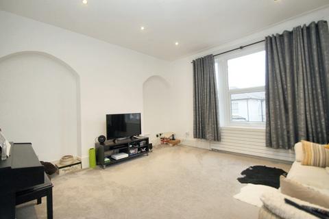 2 bedroom apartment for sale, Clarendon Road, London