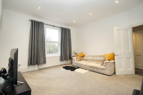 2 bedroom apartment for sale, Clarendon Road, London