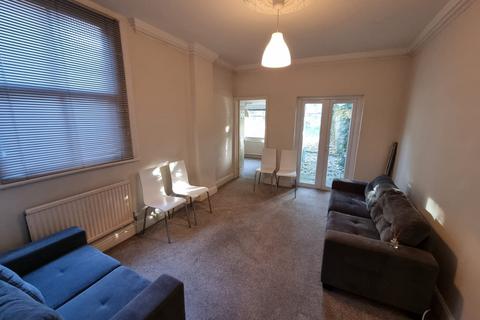 3 bedroom flat to rent, Anson Road, Willesden Green, NW2