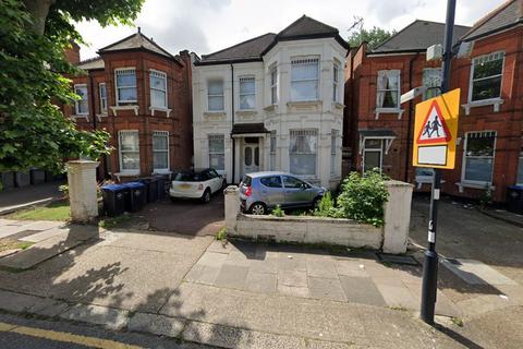 3 bedroom flat to rent, Anson Road, Willesden Green, NW2