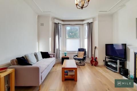 2 bedroom ground floor flat to rent, Lushington Road, London NW10