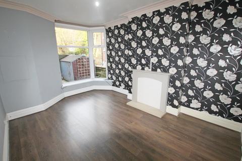 4 bedroom semi-detached house to rent, Blackburn