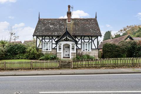 2 bedroom detached house for sale, Eridge Road, Eridge Green, Tunbridge Wells