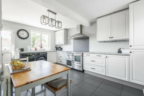 72 Highdown, Southwick, Brighton, BN42 4QS