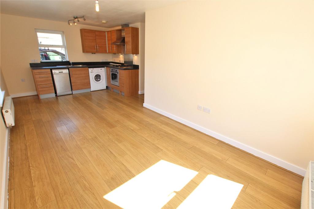 Kitchen/Lounge Area