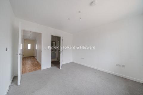 1 bedroom flat to rent, Bowline Street Barking IG11