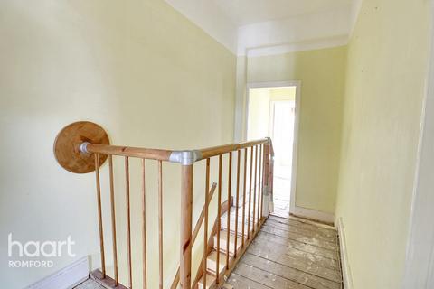 90 Douglas Road, Hornchurch, RM11 1AR