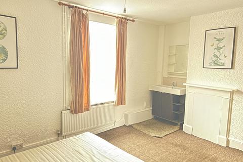 1 bedroom in a house share to rent, Aberdeen Terrace, Northampton NN5