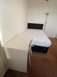 1 bedroom in a house share to rent, Aberdeen Terrace, Northampton NN5