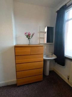 1 bedroom in a house share to rent, Aberdeen Terrace, Northampton NN5