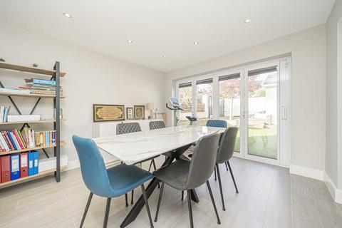 5 bedroom house to rent, Overton Close, Isleworth TW7