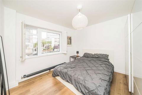 3 bedroom flat to rent, Gloucester Terrace, London W2