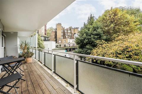 3 bedroom flat to rent, Gloucester Terrace, London W2